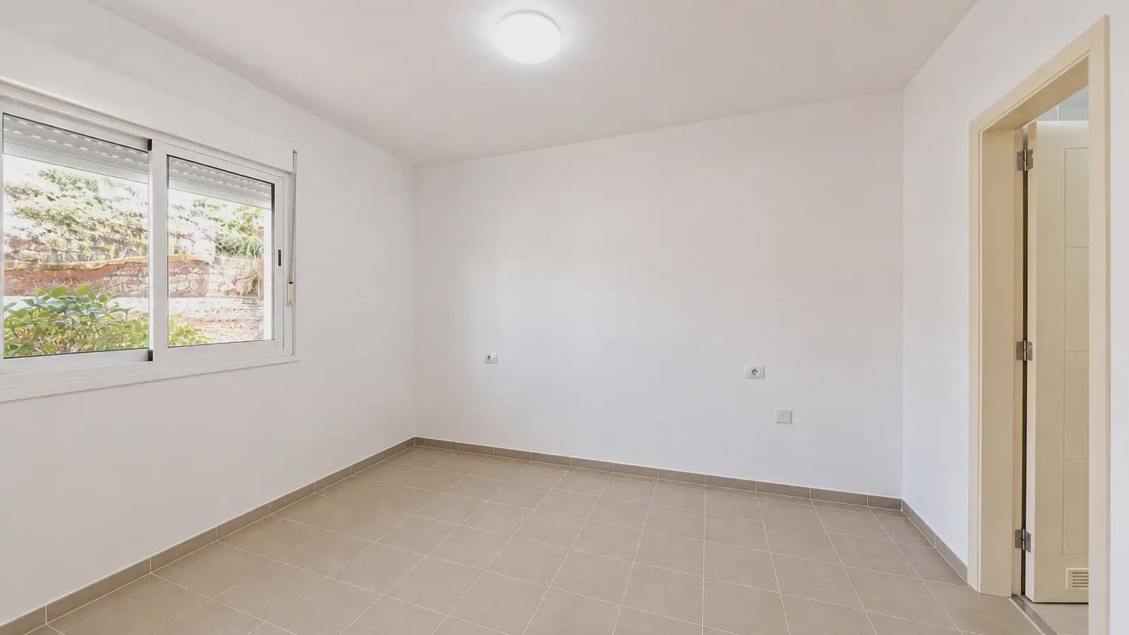 2 soverom Leilighet til salgs i Arona med svømmebasseng - € 320 000 (Ref: 9635128)