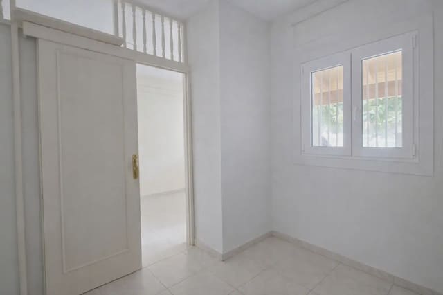 1 soverom Leilighet til salgs i Costa del Silencio, Arona med svømmebasseng - € 165 000 (Ref: 9793659)