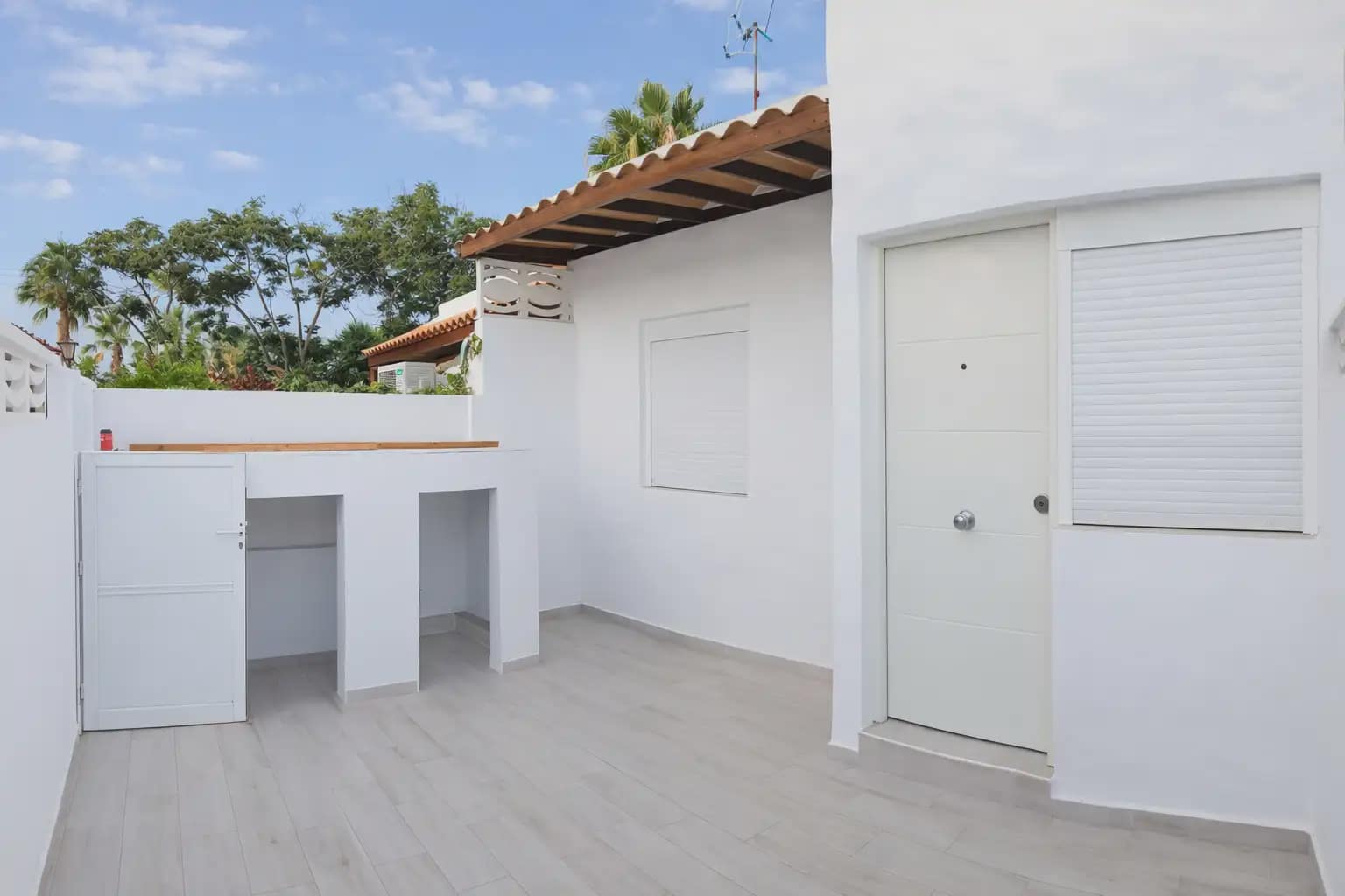 1 soverom Leilighet til salgs i Arona med svømmebasseng - € 165 000 (Ref: 9793659)