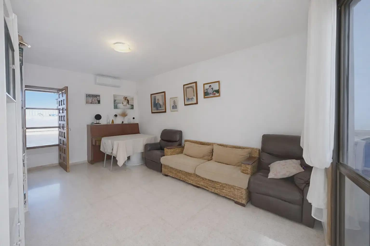 4 soveværelse Semi-Rækkehus til salg i Granadilla de Abona - € 345.000 (Ref: 9793660)