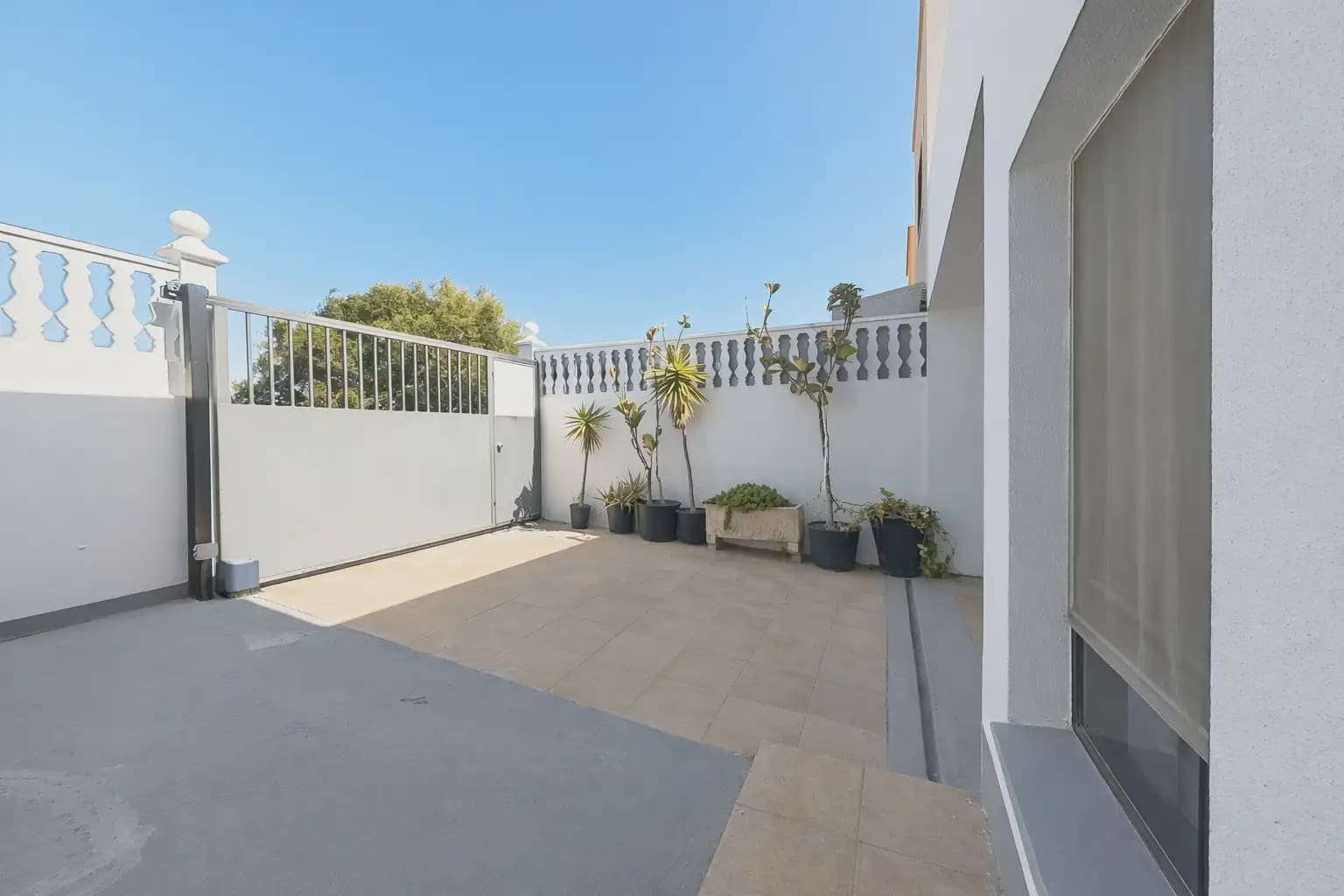 4 soveværelse Semi-Rækkehus til salg i Granadilla de Abona - € 345.000 (Ref: 9793660)