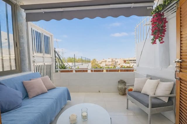 2 soverom Kjedet enebolig til salgs i Playa de las Americas, Arona med svømmebasseng - € 415 000 (Ref: 9793661)