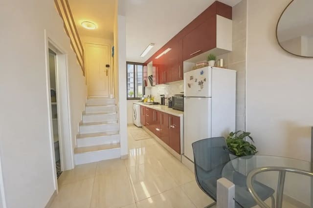 2 soverom Kjedet enebolig til salgs i Playa de las Americas, Arona med svømmebasseng - € 415 000 (Ref: 9793661)