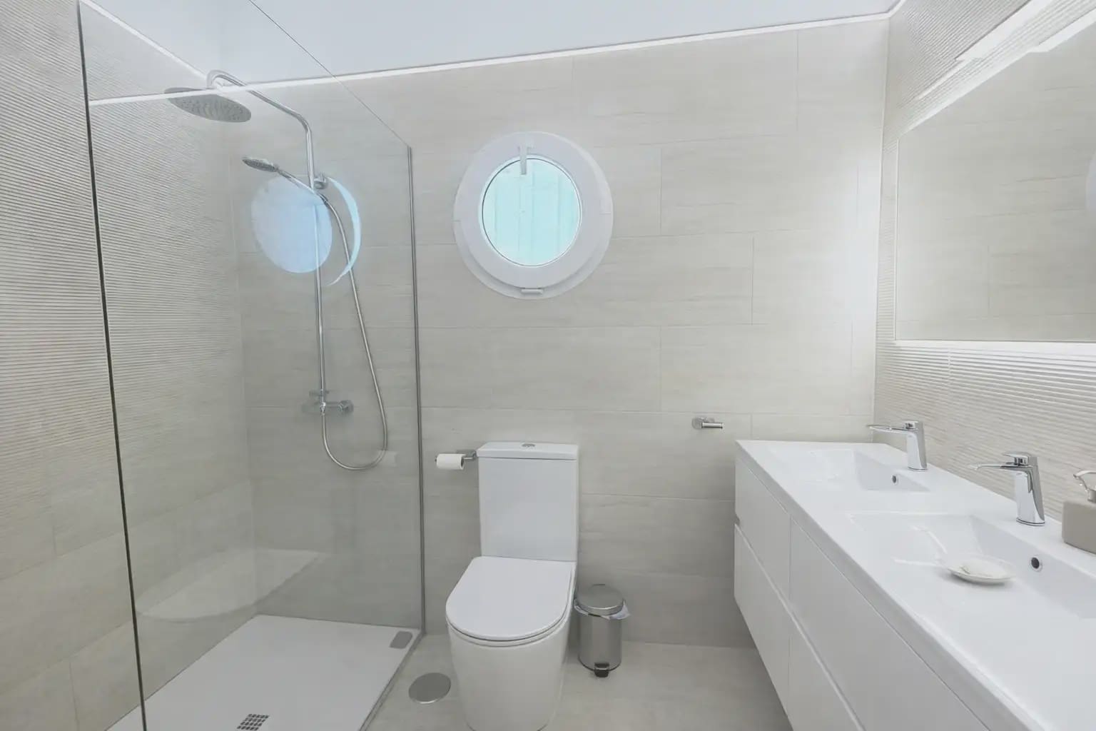 2 sypialnia Dom blizniak na sprzedaż w Arona z basenem - 415 000 € (Ref: 9793661)