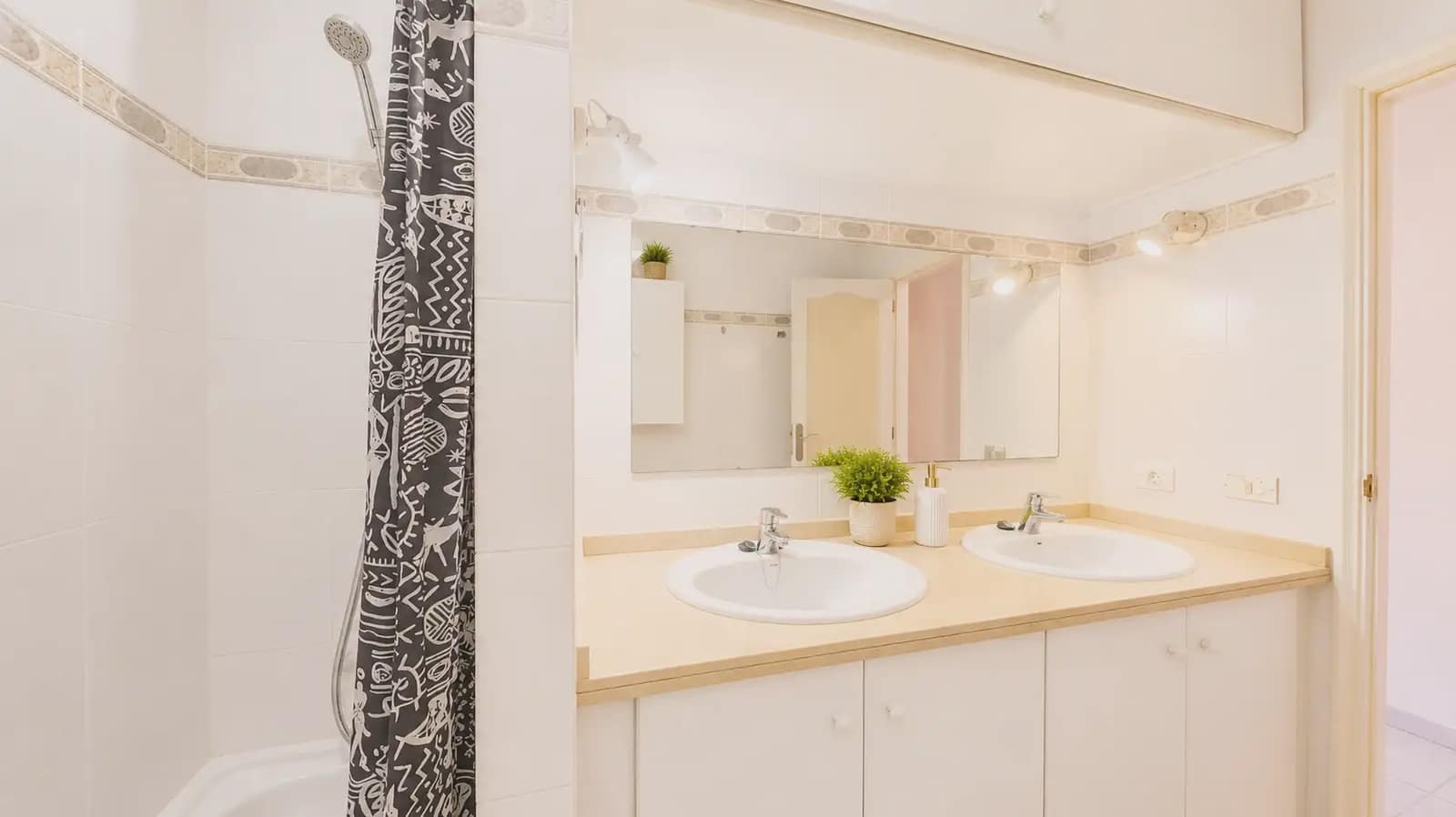 1 sypialnia Apartament na sprzedaż w Adeje z basenem - 260 000 € (Ref: 9815034)
