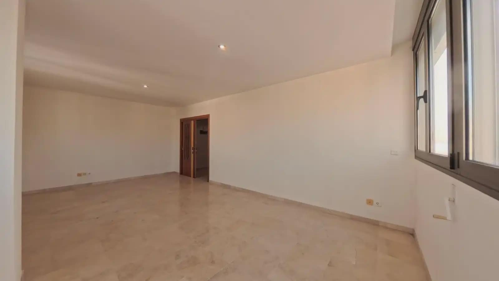 3 slaapkamer Penthouse te koop in Santa Cruz de Tenerife met garage - € 529.100 (Ref: 9874011)