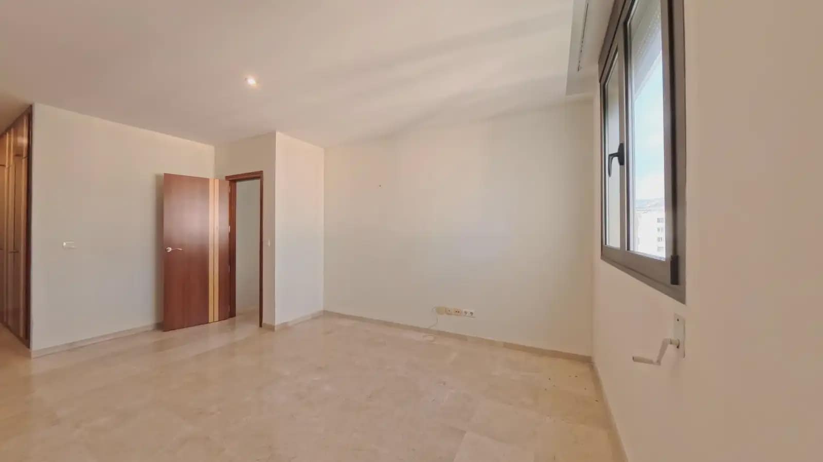 3 slaapkamer Penthouse te koop in Santa Cruz de Tenerife met garage - € 529.100 (Ref: 9874011)