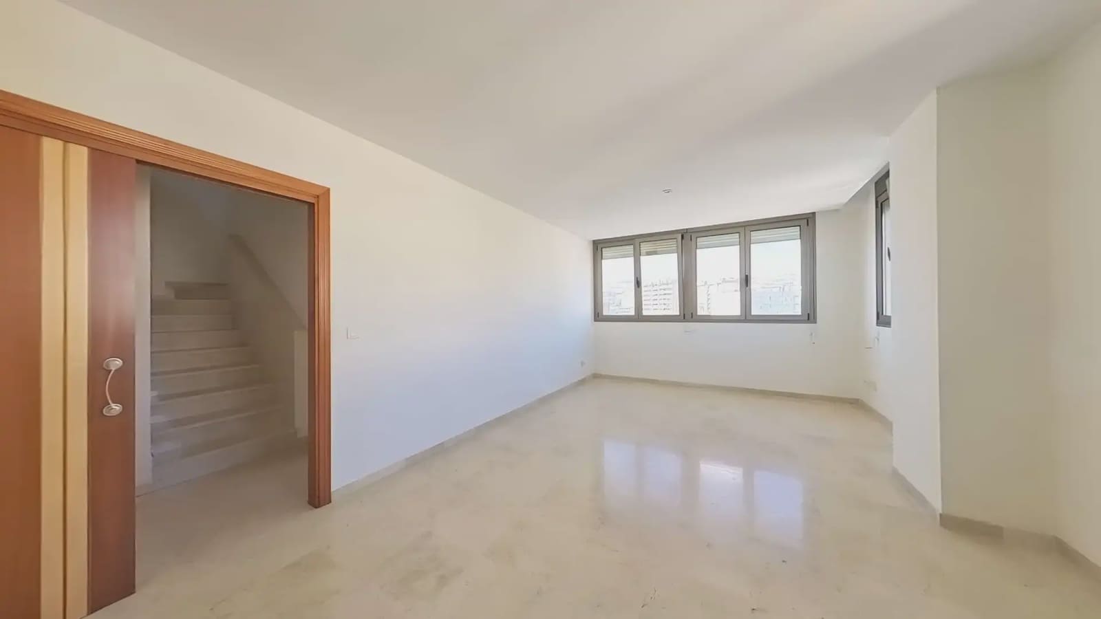 3 slaapkamer Penthouse te koop in Santa Cruz de Tenerife met garage - € 529.100 (Ref: 9874011)