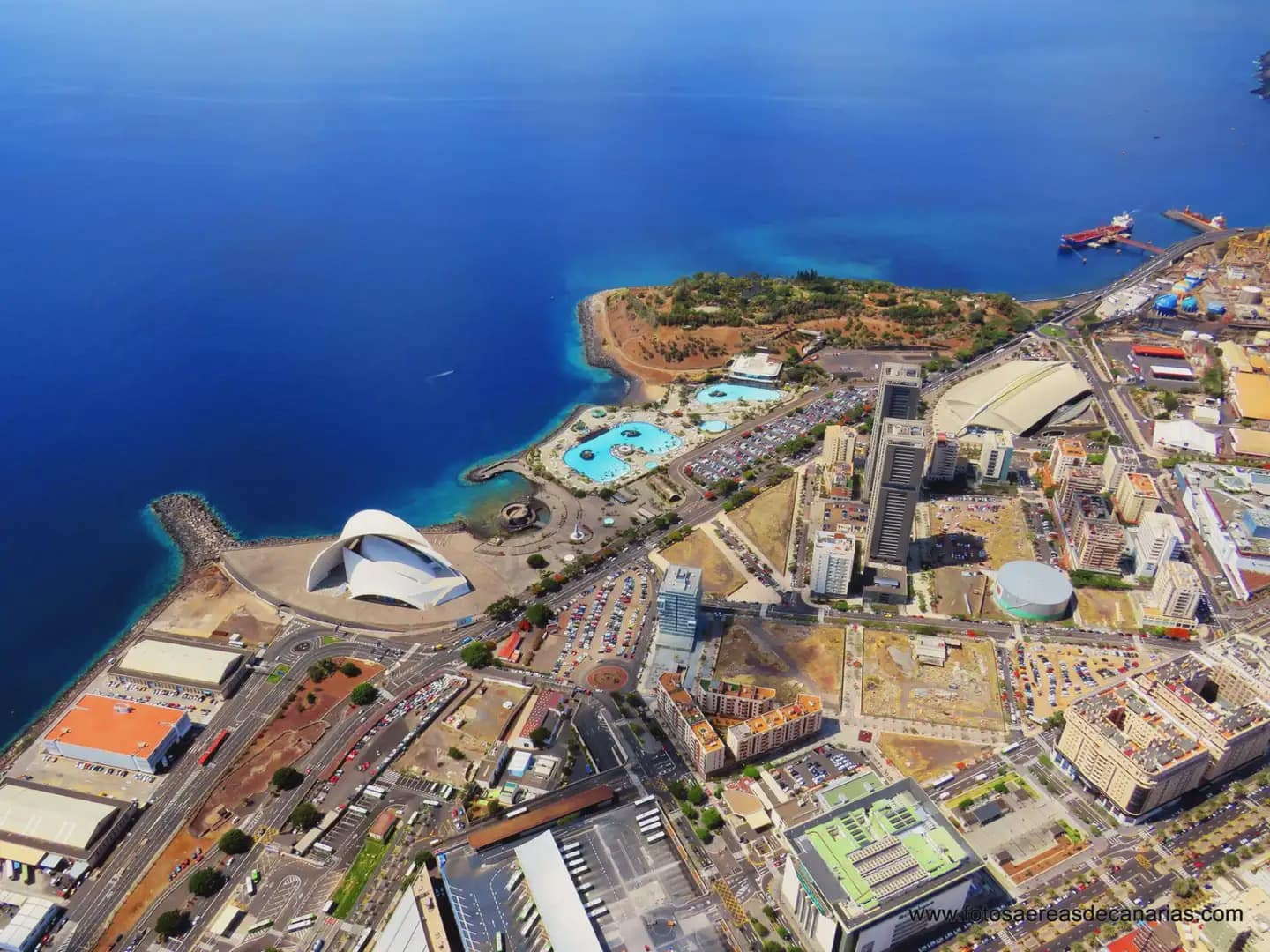 3 slaapkamer Penthouse te koop in Santa Cruz de Tenerife met garage - € 529.100 (Ref: 9874011)