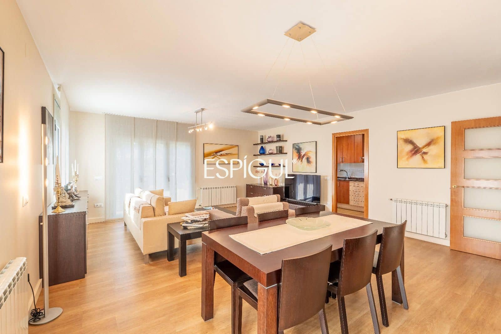 4 bedroom Flat for sale in Caldes de Malavella with garage - € 449,000 (Ref: 10015939)