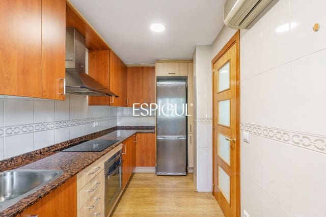 4 bedroom Flat for sale in Caldes de Malavella with garage - € 449,000 (Ref: 10015939)