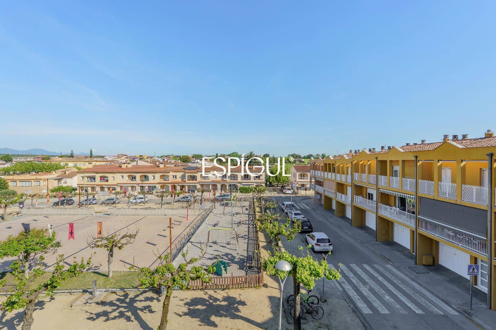 4 bedroom Flat for sale in Caldes de Malavella with garage - € 449,000 (Ref: 10015939)