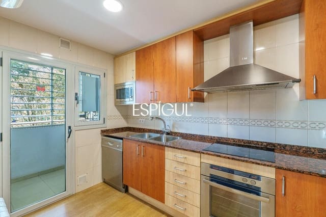 4 bedroom Flat for sale in Caldes de Malavella with garage - € 449,000 (Ref: 10015939)