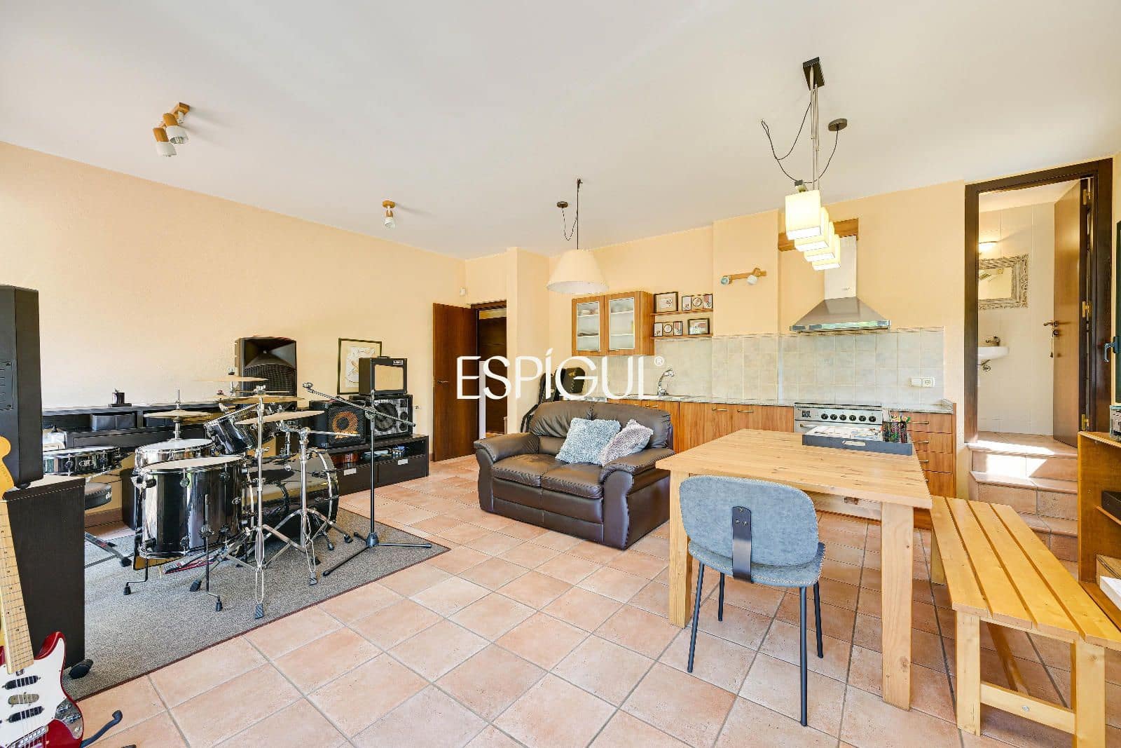 6 soveværelse Villa til salg i Girona by med garage - € 890.000 (Ref: 10015940)