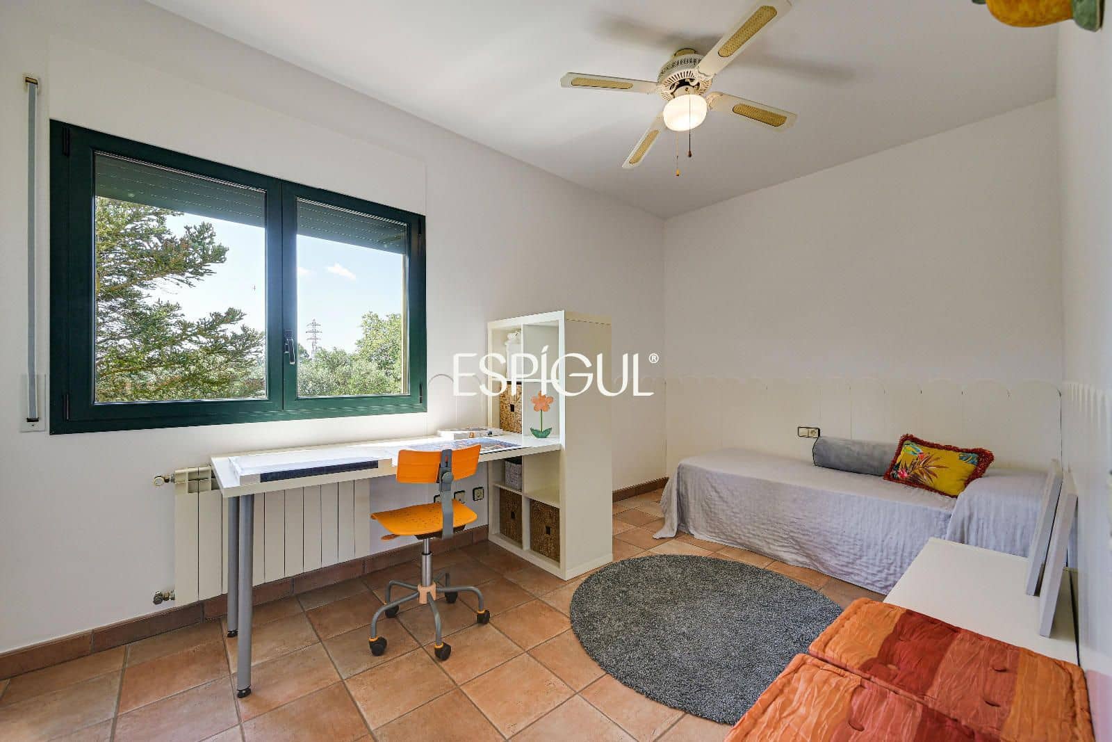 6 soveværelse Villa til salg i Girona by med garage - € 890.000 (Ref: 10015940)