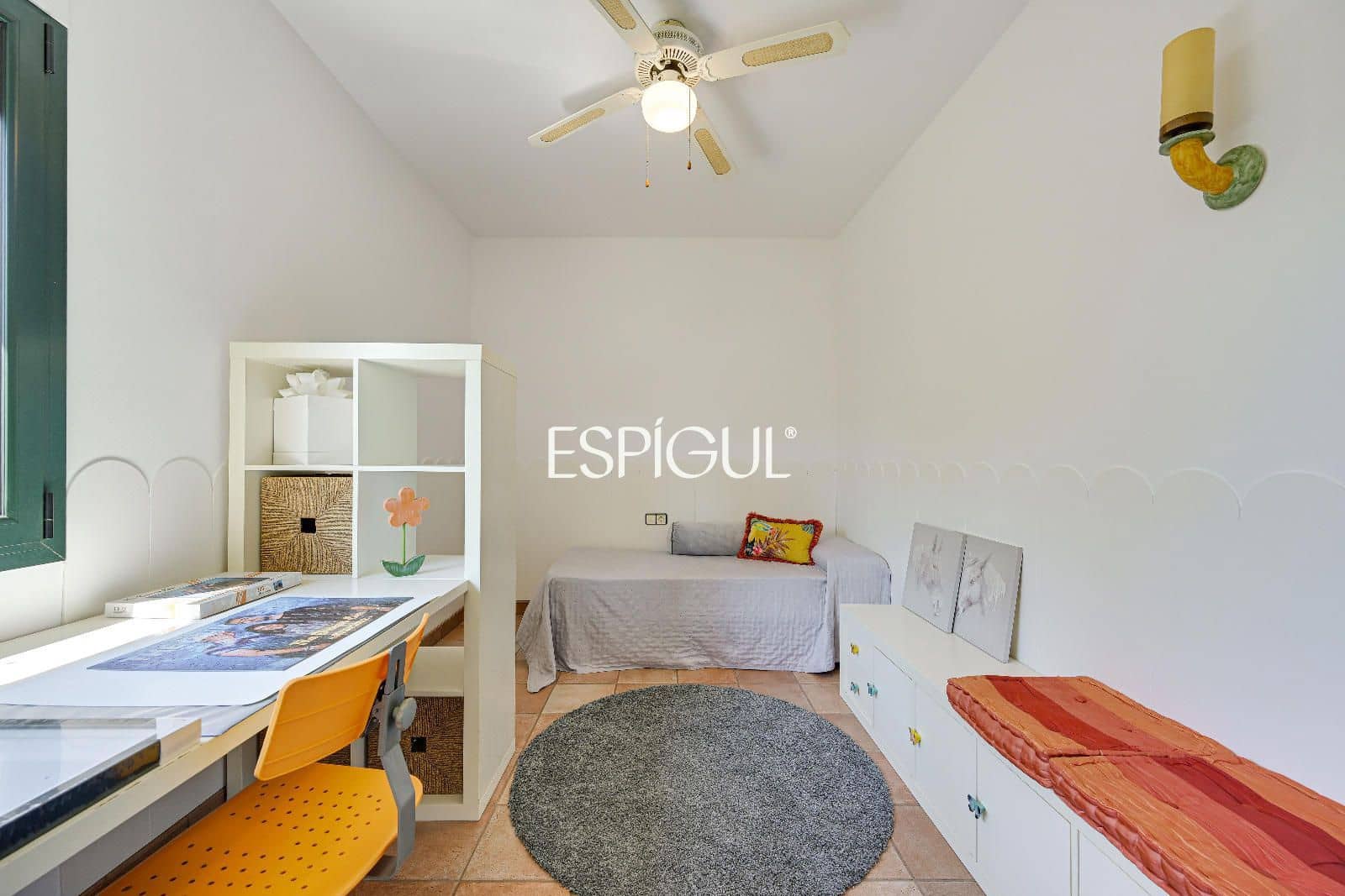 6 soveværelse Villa til salg i Girona by med garage - € 890.000 (Ref: 10015940)