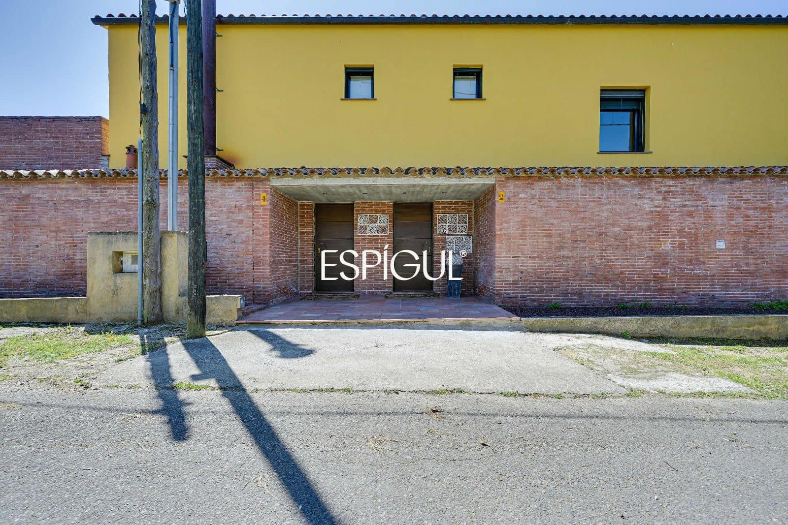 6 soveværelse Villa til salg i Girona by med garage - € 890.000 (Ref: 10015940)
