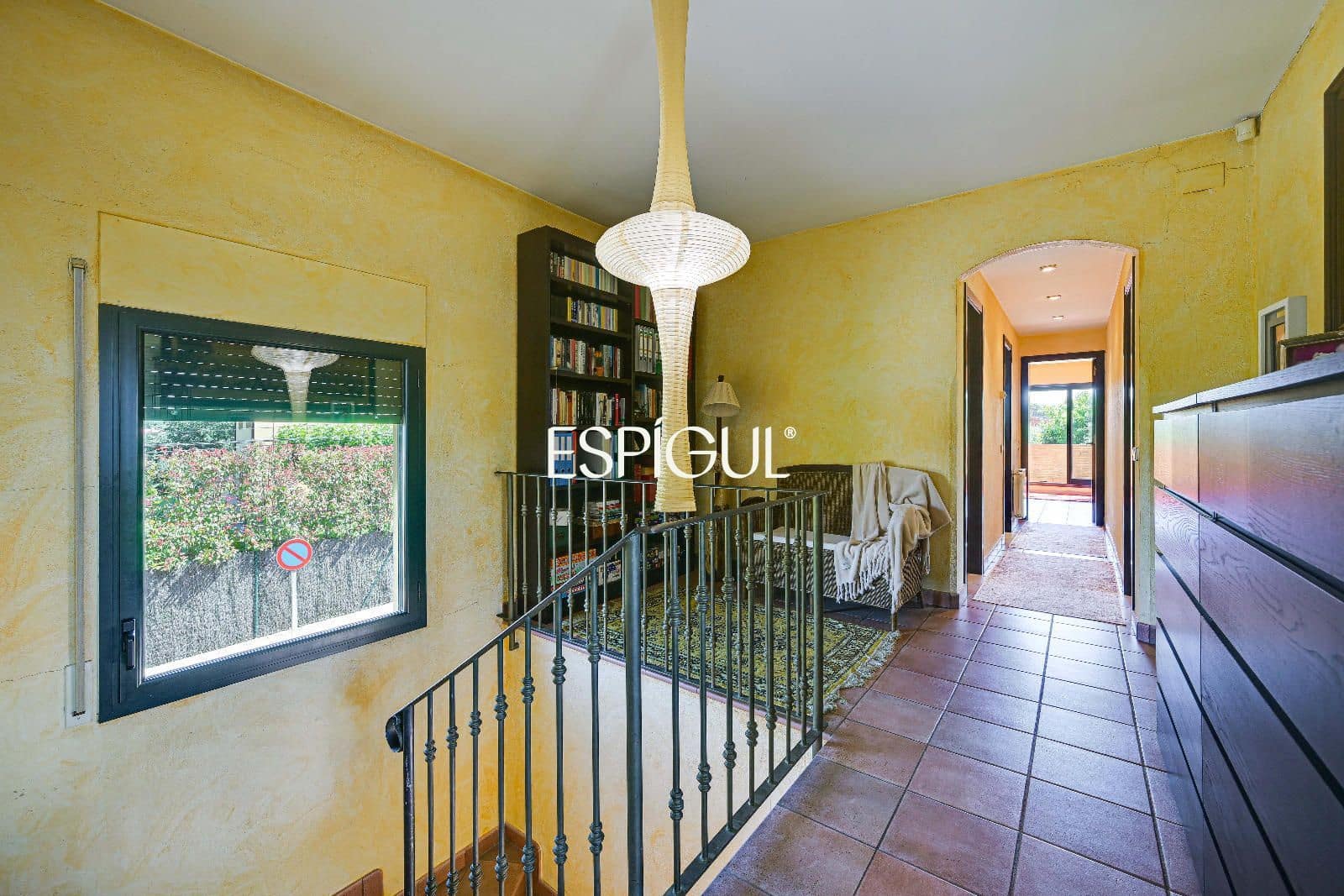 6 soveværelse Villa til salg i Girona by med garage - € 890.000 (Ref: 10015940)