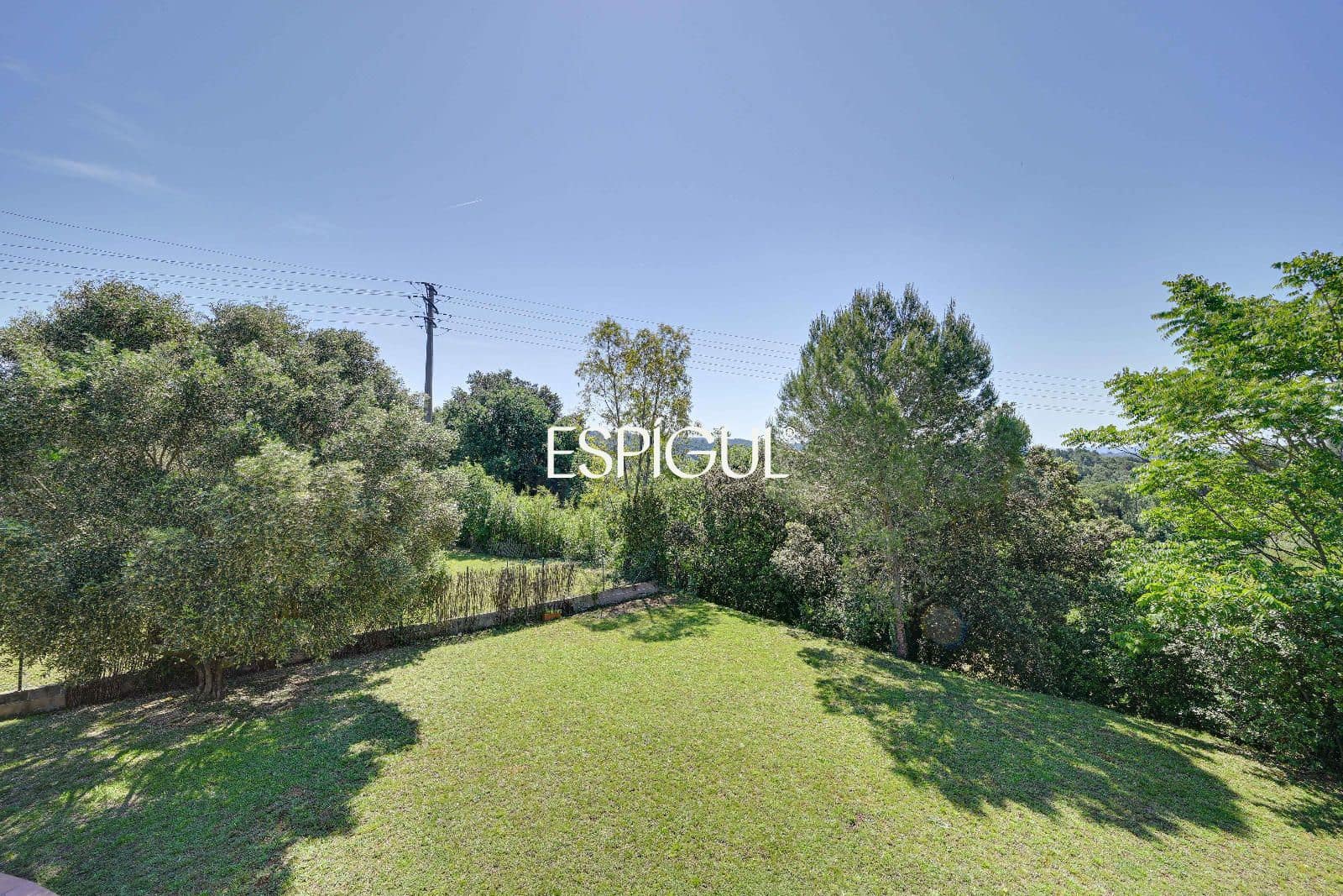 6 soveværelse Villa til salg i Girona by med garage - € 890.000 (Ref: 10015940)