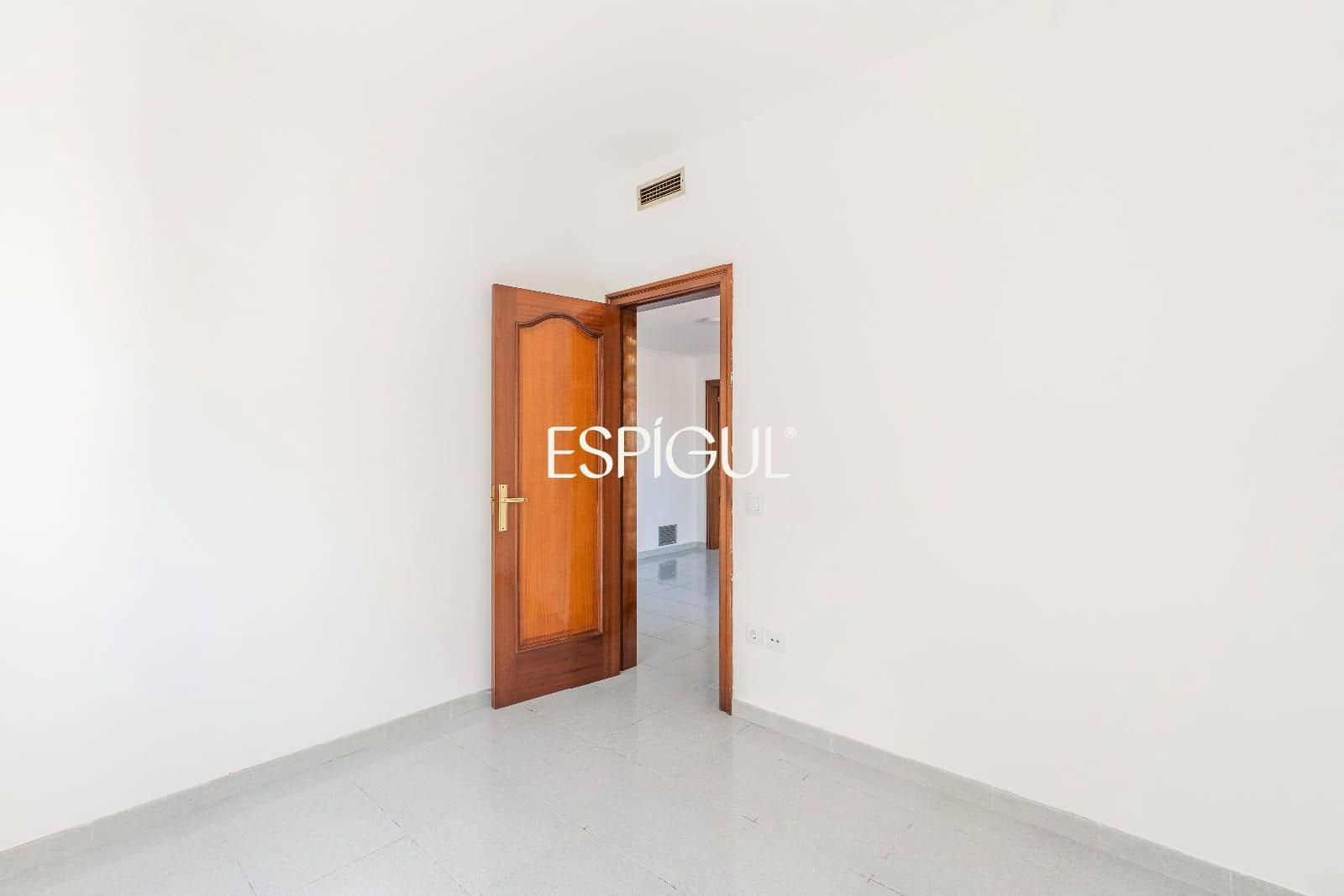 5 soveværelse Villa til salg i Girona by med swimmingpool garage - € 1.100.000 (Ref: 10015941)