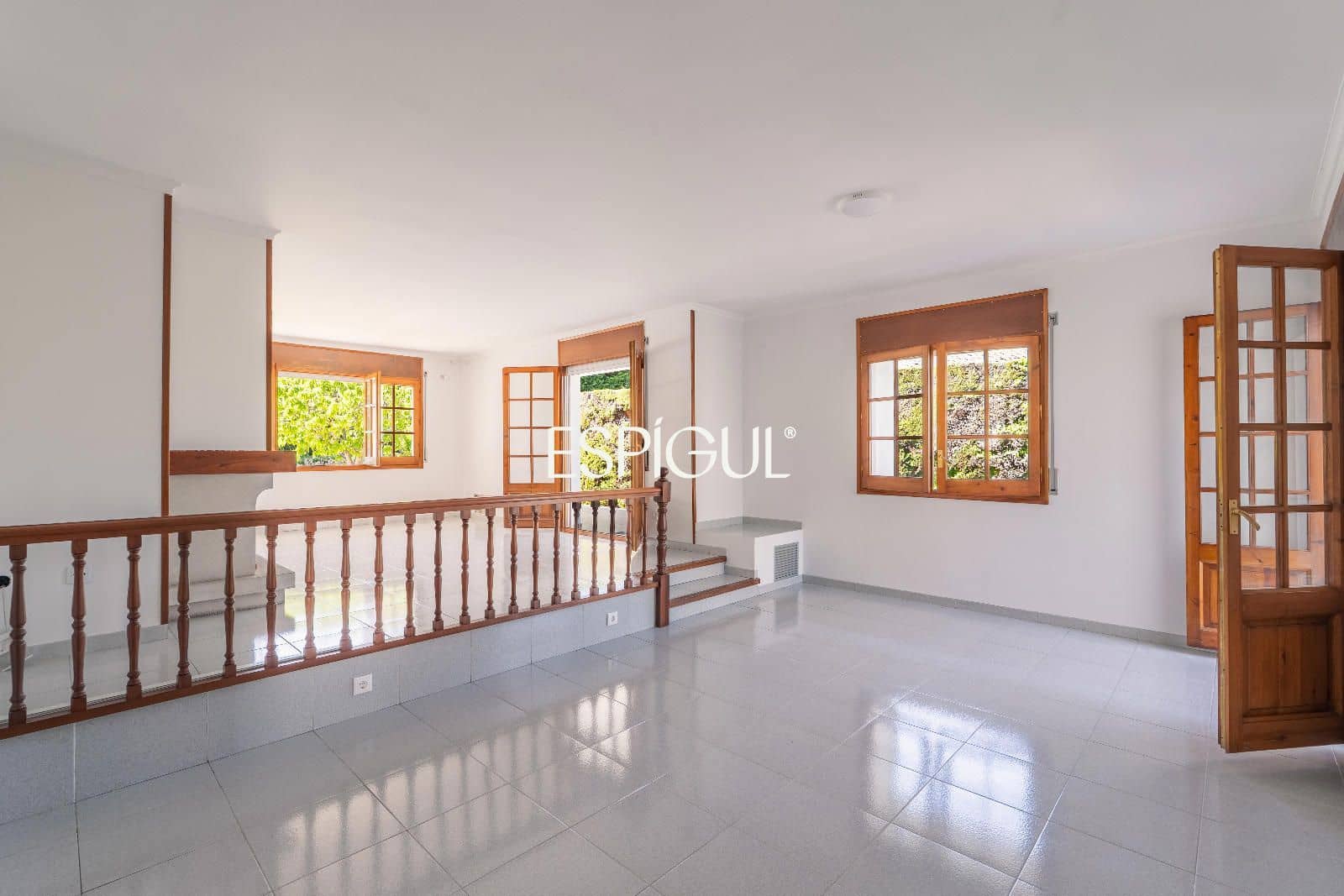 5 soveværelse Villa til salg i Girona by med swimmingpool garage - € 1.100.000 (Ref: 10015941)