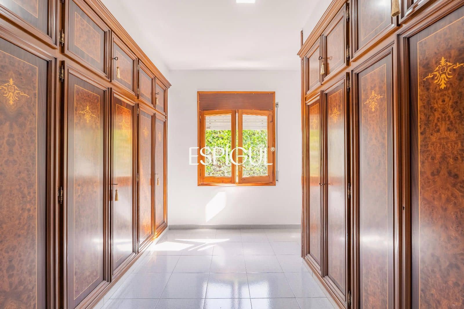 5 soveværelse Villa til salg i Girona by med swimmingpool garage - € 1.100.000 (Ref: 10015941)