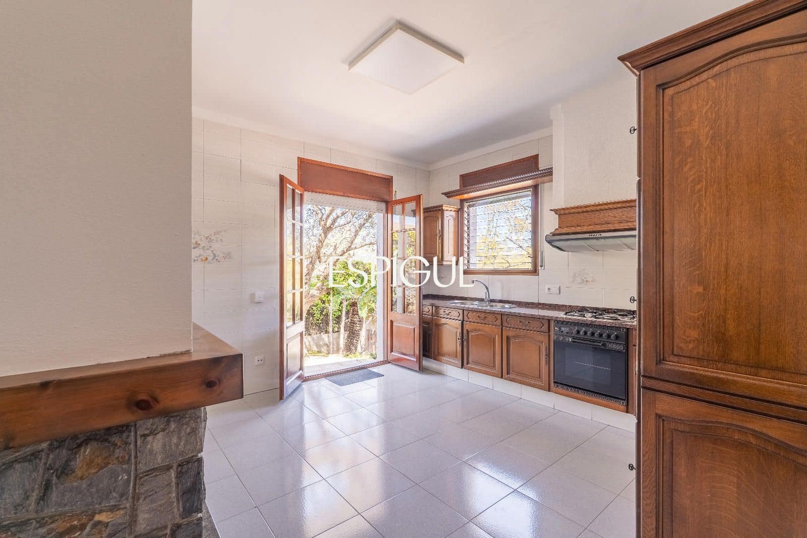 5 soveværelse Villa til salg i Girona by med swimmingpool garage - € 1.100.000 (Ref: 10015941)