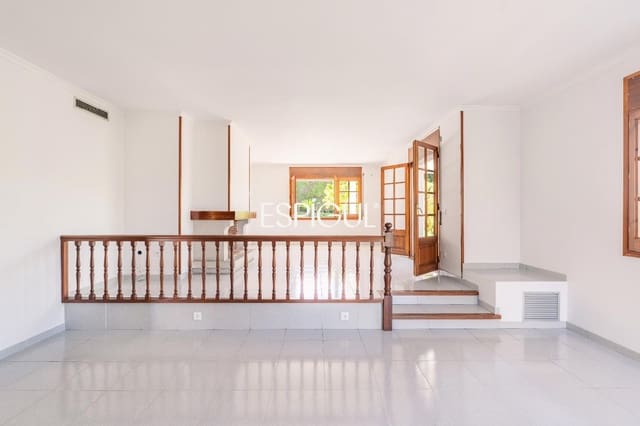 5 soveværelse Villa til salg i Girona by med swimmingpool garage - € 1.100.000 (Ref: 10015941)