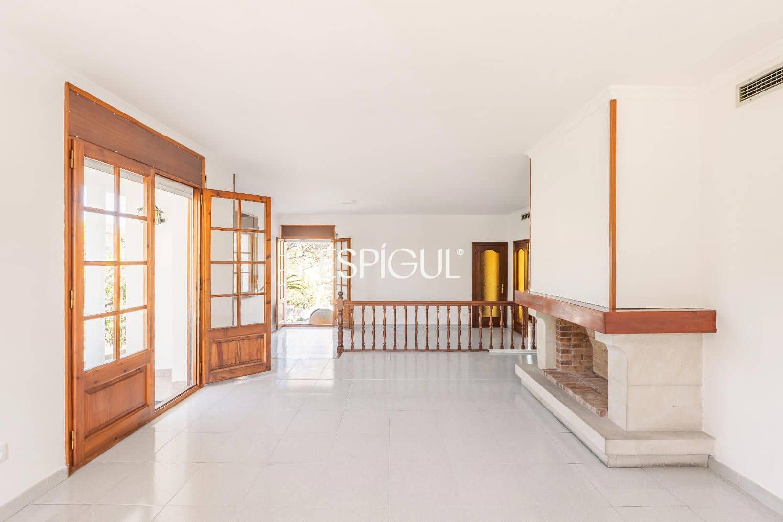 5 soveværelse Villa til salg i Girona by med swimmingpool garage - € 1.100.000 (Ref: 10015941)