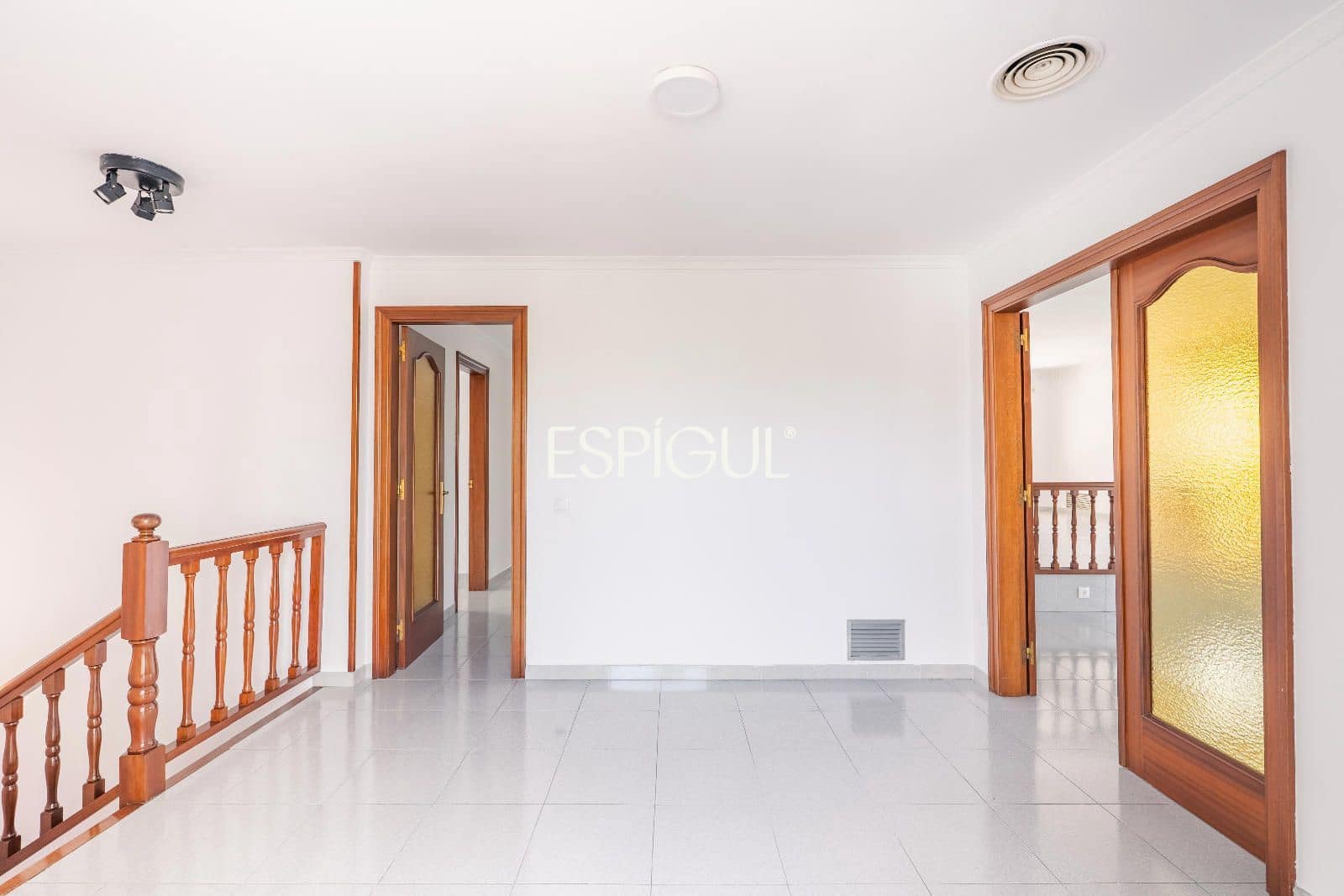 5 soveværelse Villa til salg i Girona by med swimmingpool garage - € 1.100.000 (Ref: 10015941)