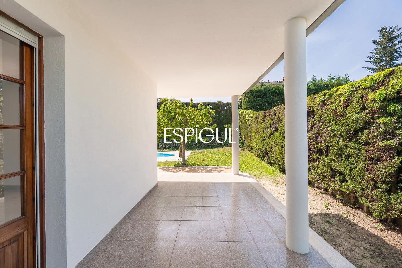 5 soveværelse Villa til salg i Girona by med swimmingpool garage - € 1.100.000 (Ref: 10015941)