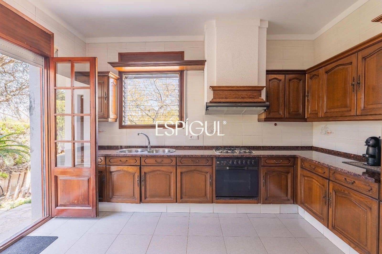 5 soveværelse Villa til salg i Girona by med swimmingpool garage - € 1.100.000 (Ref: 10015941)