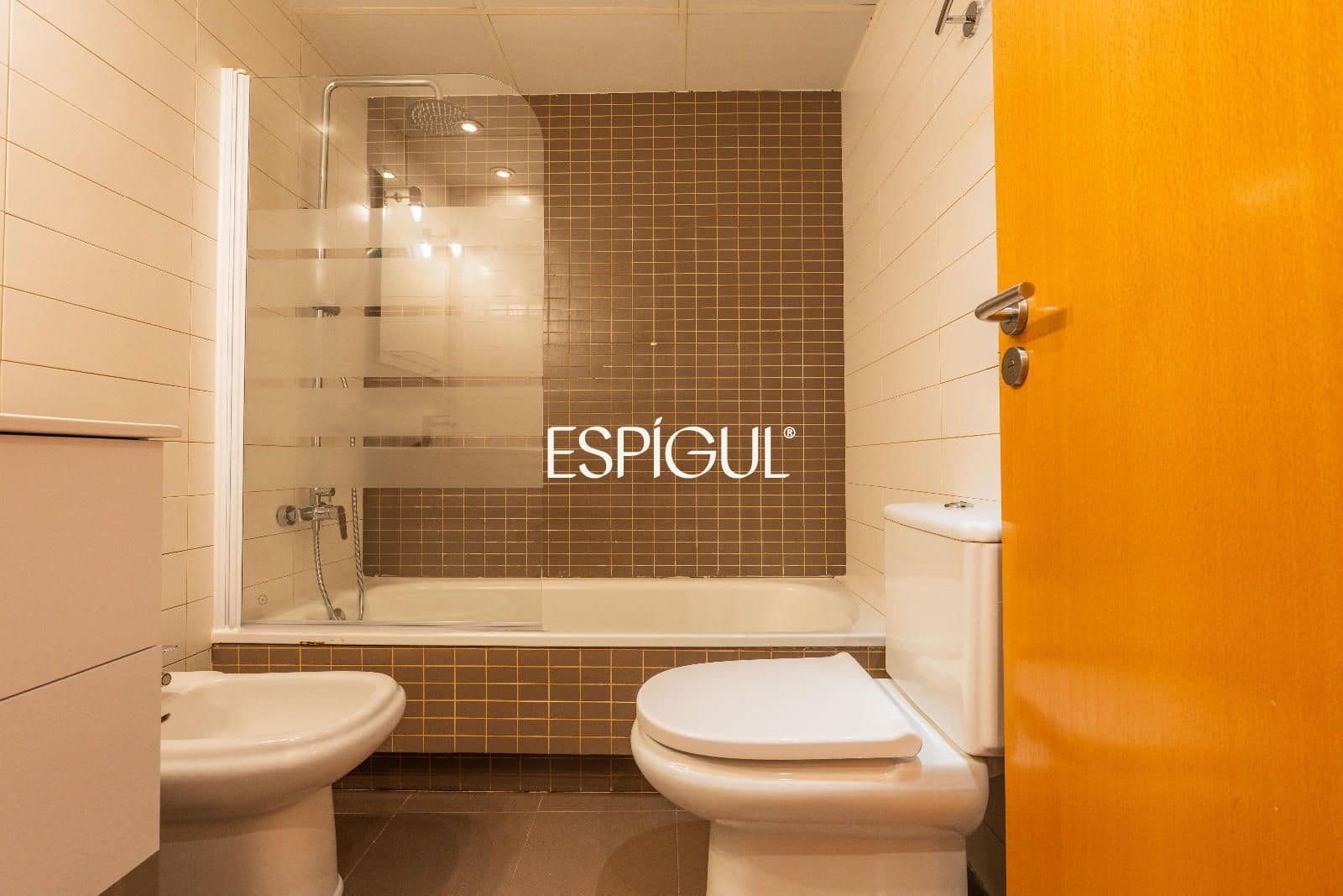 2 sovrum Lägenhet till salu i Girona stad - 245 000 € (Ref: 10015943)