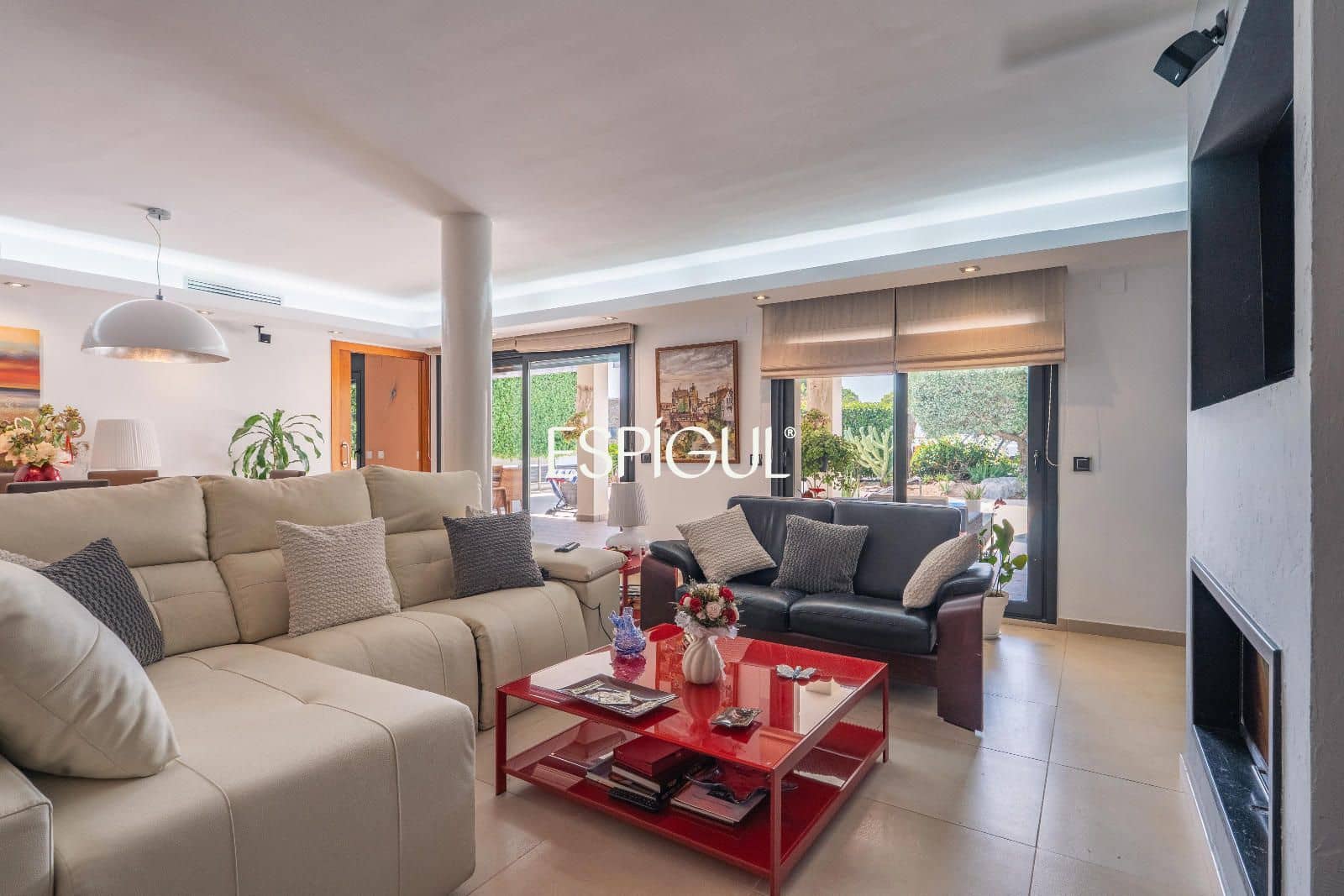 5 bedroom Villa for sale in Roses with pool garage - € 1,900,000 (Ref: 10015944)