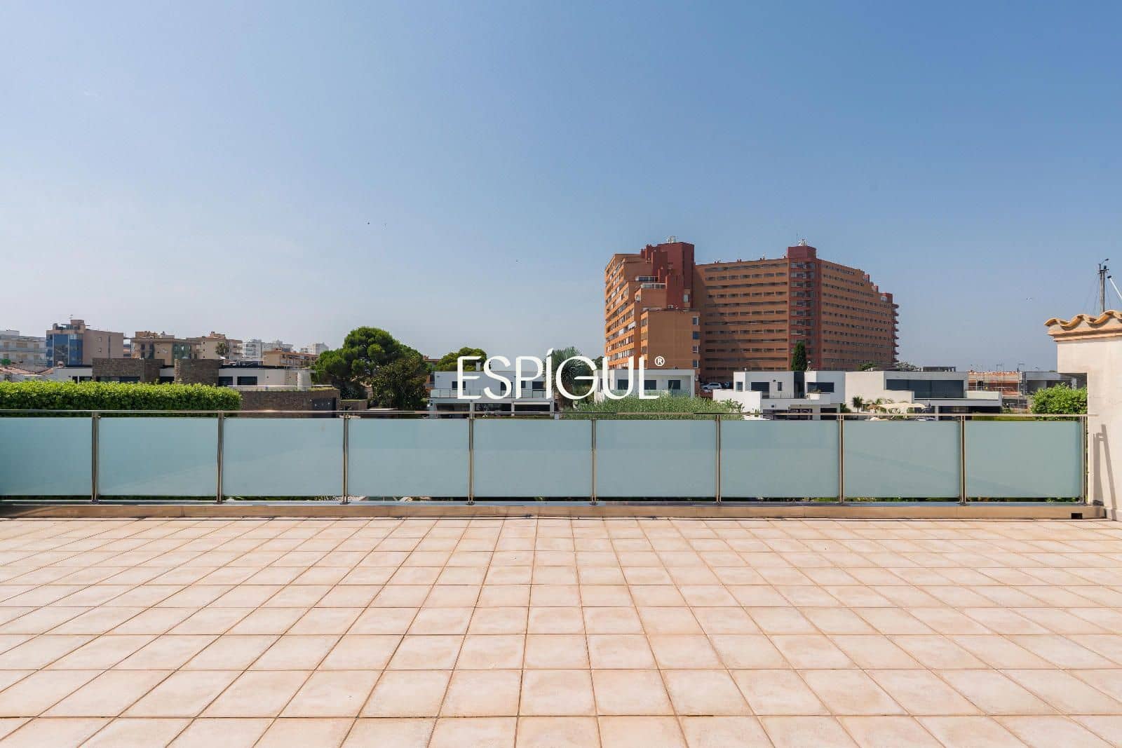 5 bedroom Villa for sale in Roses with pool garage - € 1,900,000 (Ref: 10015944)