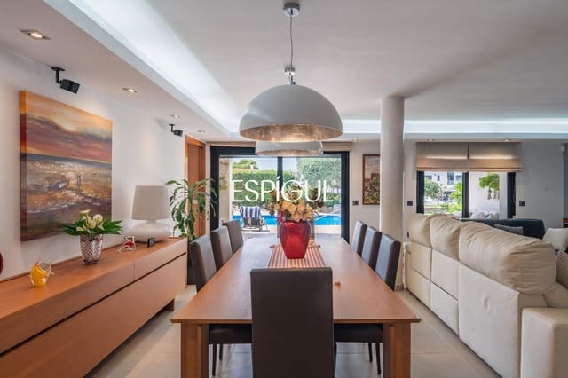 5 bedroom Villa for sale in Roses with pool garage - € 1,900,000 (Ref: 10015944)