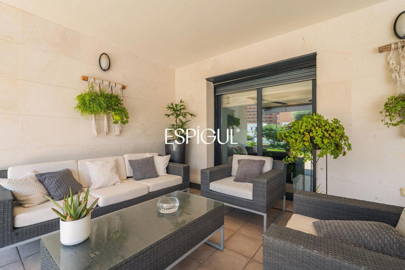 5 bedroom Villa for sale in Roses with pool garage - € 1,900,000 (Ref: 10015944)