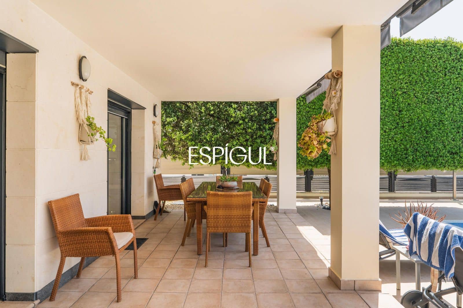 5 bedroom Villa for sale in Roses with pool garage - € 1,900,000 (Ref: 10015944)