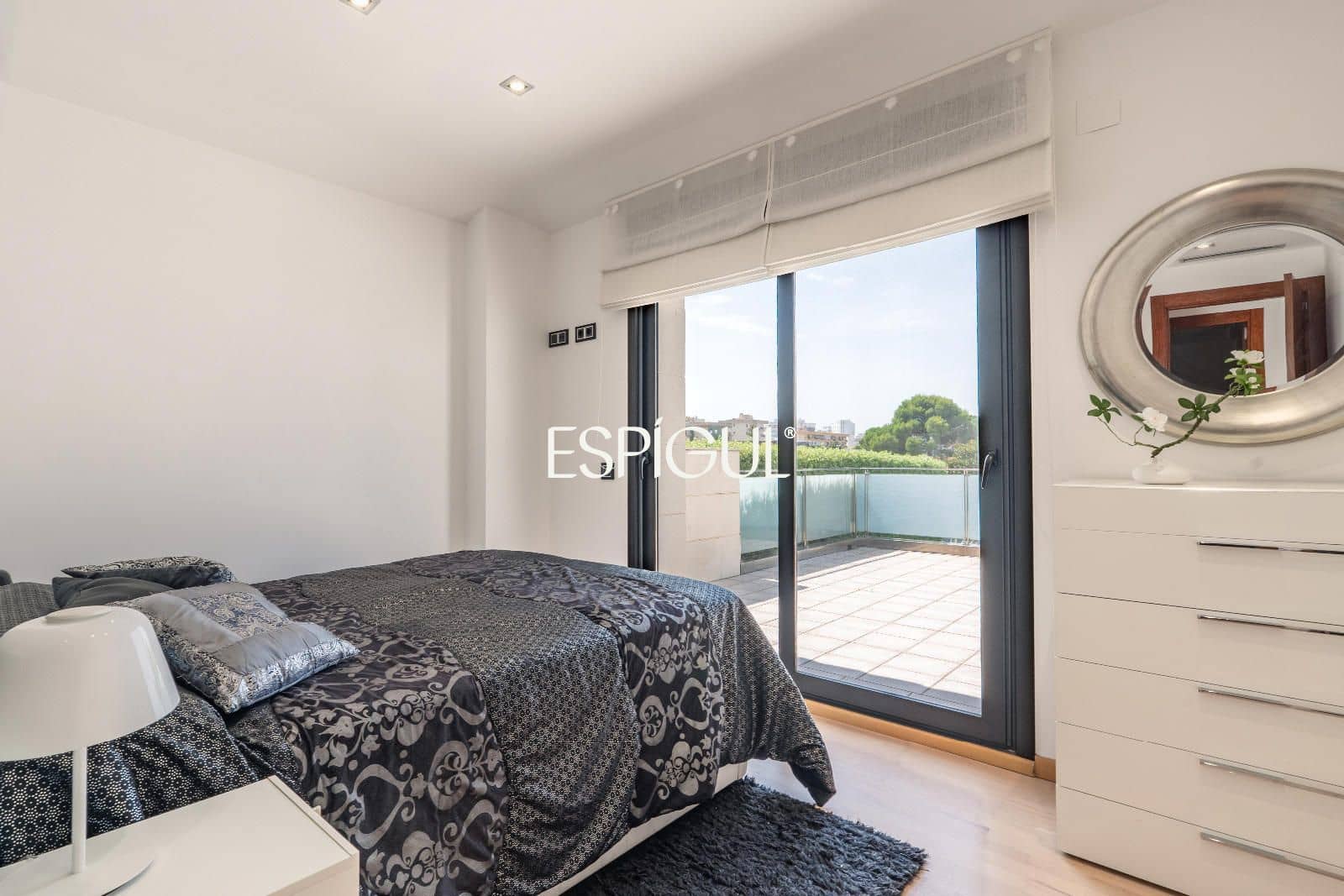 5 bedroom Villa for sale in Roses with pool garage - € 1,900,000 (Ref: 10015944)