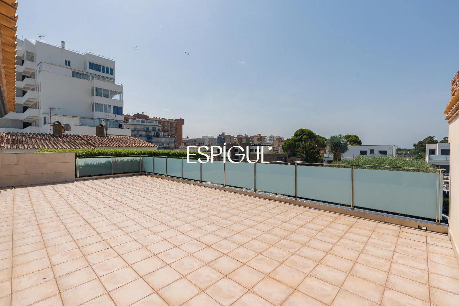 5 bedroom Villa for sale in Roses with pool garage - € 1,900,000 (Ref: 10015944)
