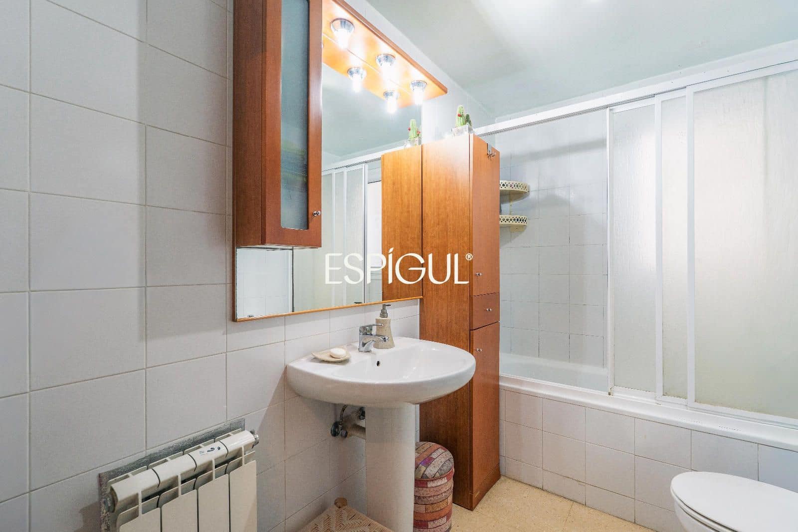 4 sovrum Lägenhet till salu i Salt med garage - 225 000 € (Ref: 10015945)