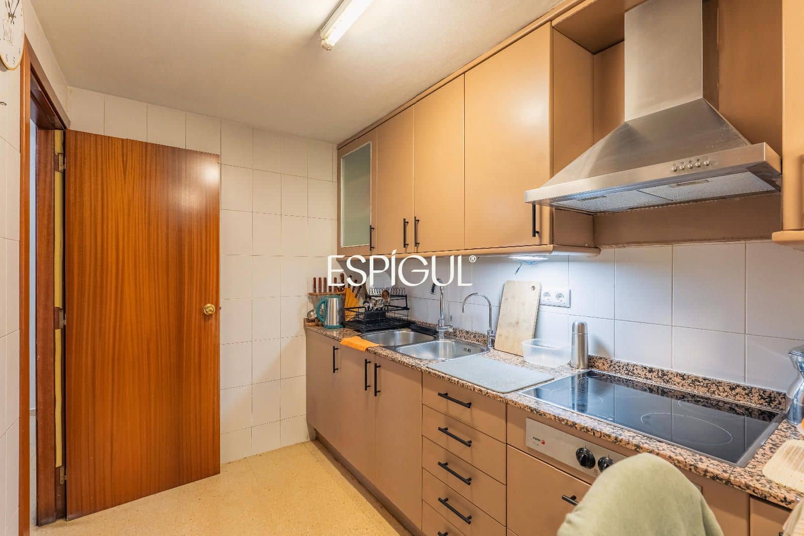 4 sovrum Lägenhet till salu i Salt med garage - 225 000 € (Ref: 10015945)