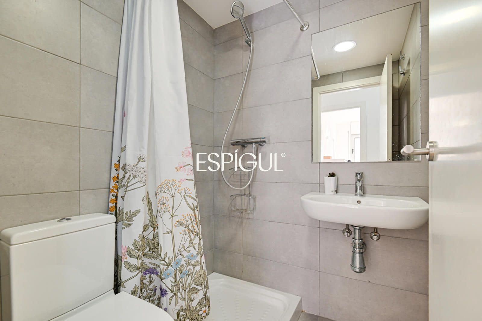 3 sypialnia Mieszkanie na sprzedaż w Miasto Girona z garażem - 385 000 € (Ref: 10015953)