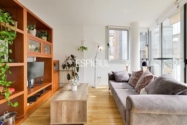 3 sypialnia Mieszkanie na sprzedaż w Miasto Girona z garażem - 385 000 € (Ref: 10015953)