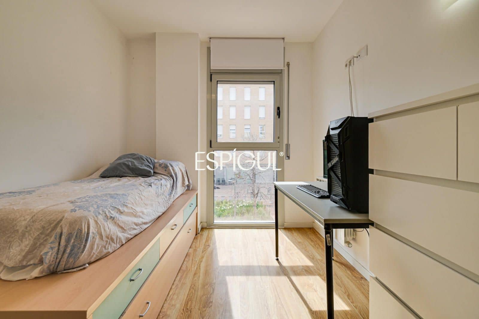 3 sypialnia Mieszkanie na sprzedaż w Miasto Girona z garażem - 385 000 € (Ref: 10015953)