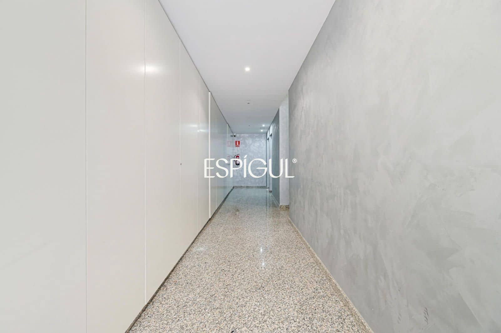 3 sypialnia Mieszkanie na sprzedaż w Miasto Girona z garażem - 385 000 € (Ref: 10015953)