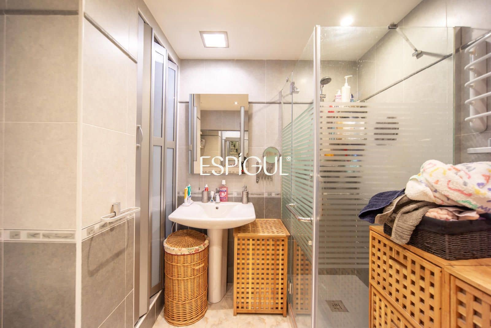 Piso de 3 habitaciones en Girona ciudad en venta con garaje - 310.000 € (Ref: 10015954)