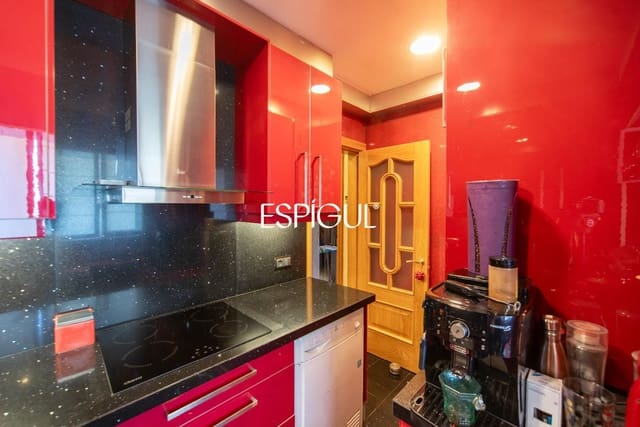 3 soveværelse Lejlighed til salg i Girona by med garage - € 310.000 (Ref: 10015954)
