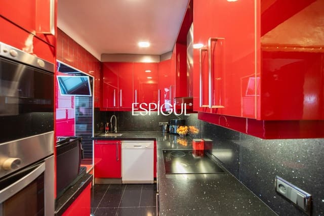 3 soveværelse Lejlighed til salg i Girona by med garage - € 310.000 (Ref: 10015954)