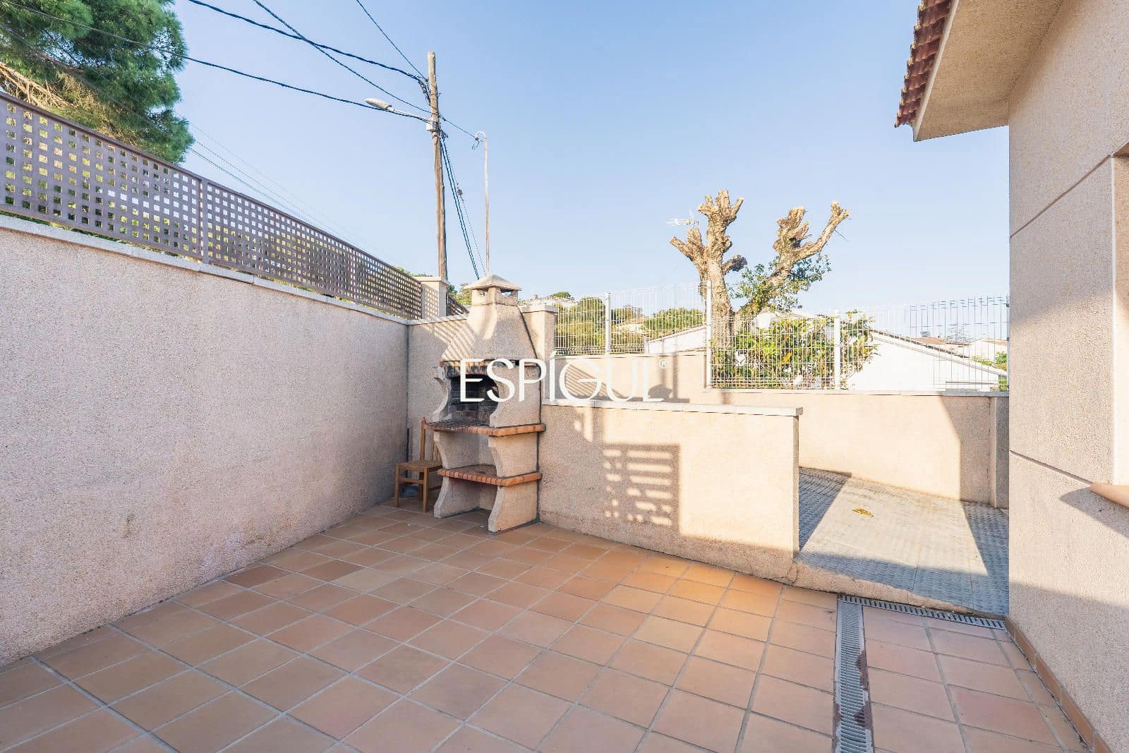 4 soverom Villa til salgs i Vidreres med garasje - € 240 000 (Ref: 10015963)